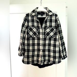 ZARA Black & White Plaid Soft Tweed Shacket Shirt Jacket Women's Size Medium.
